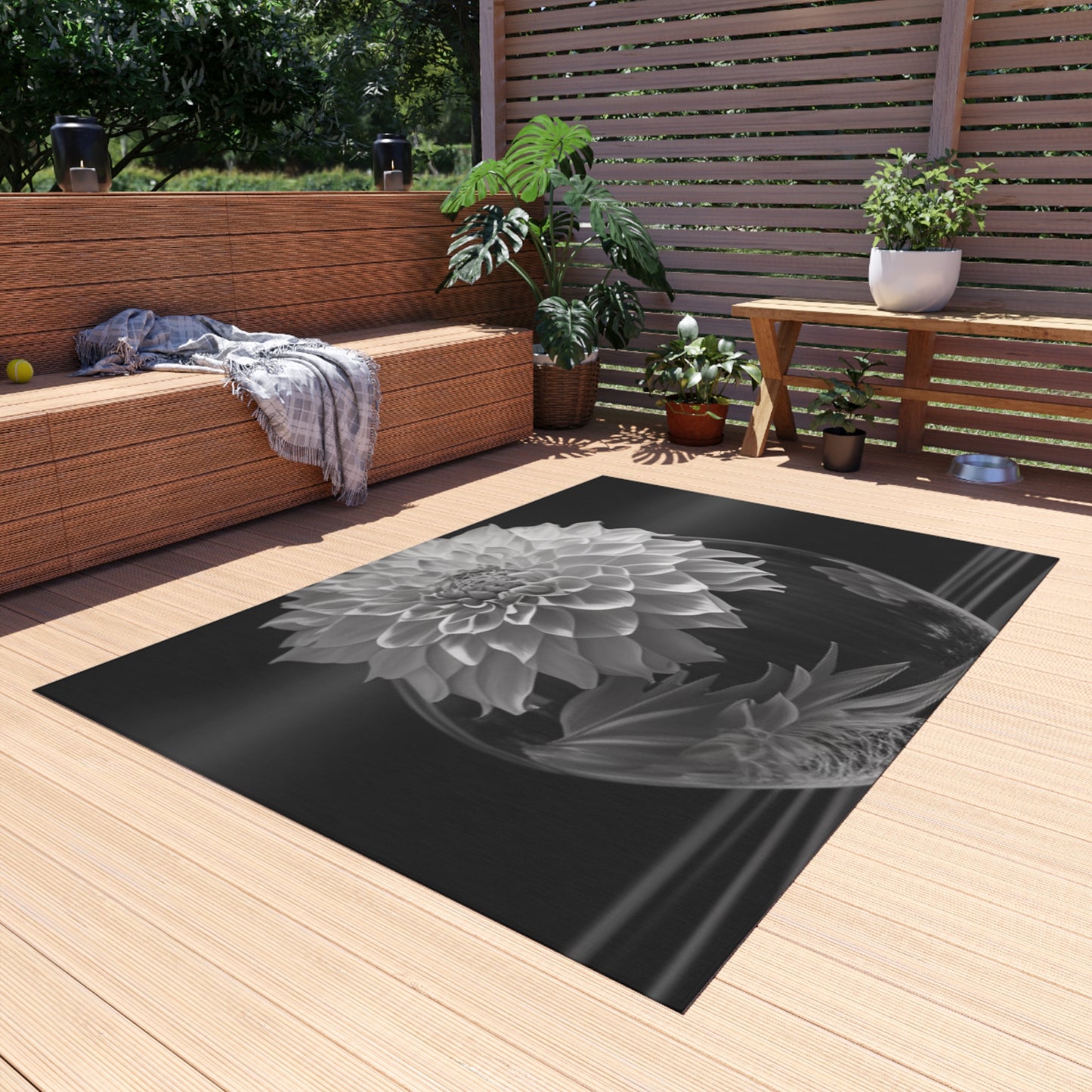 Outdoor Rug  White Dahlia 1