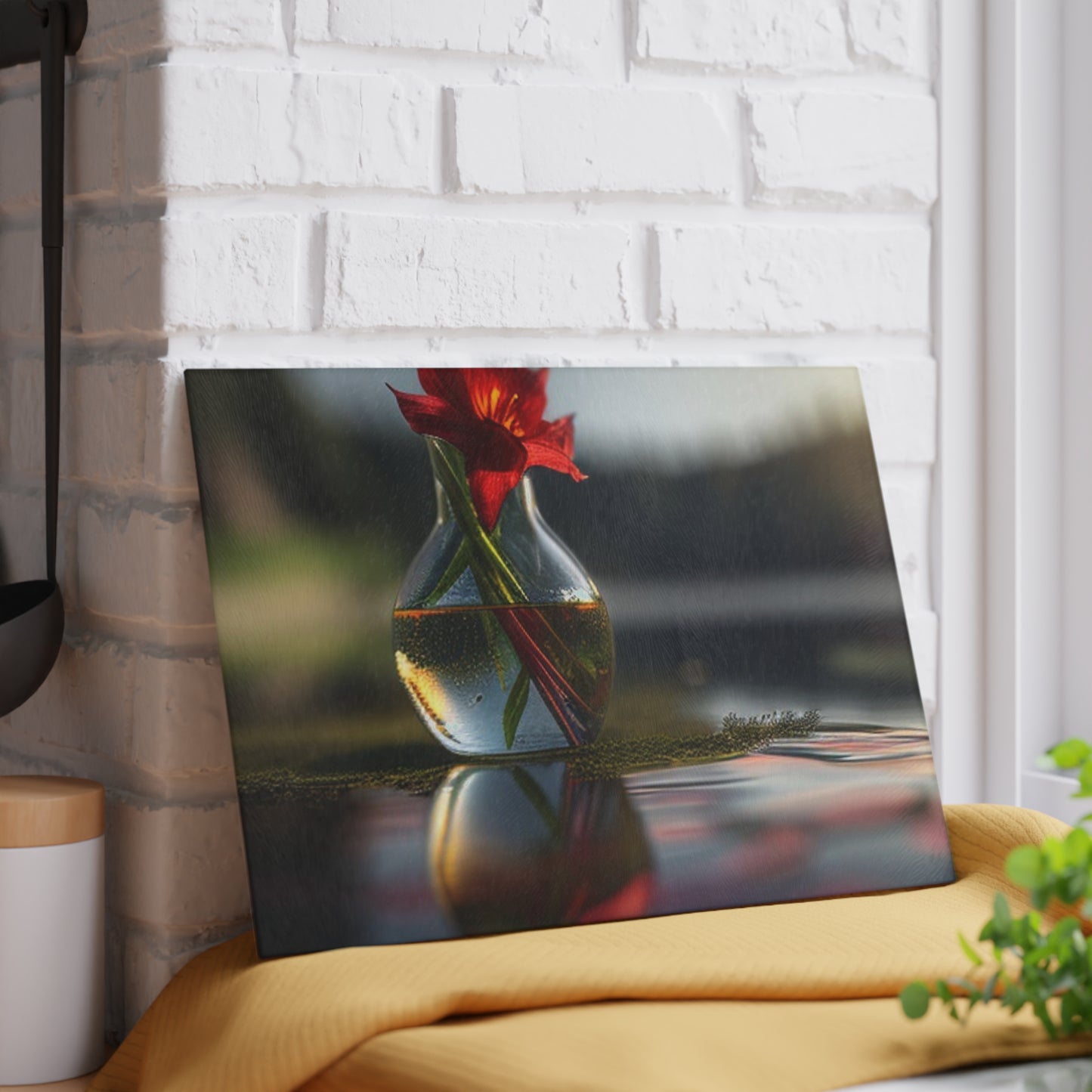 Glass Cutting Board Red Lily in a Glass vase 3