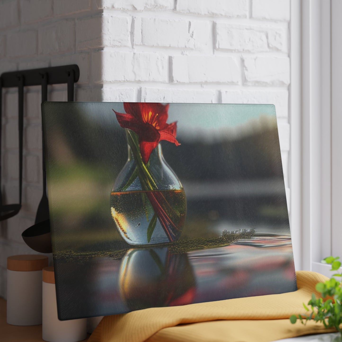 Glass Cutting Board Red Lily in a Glass vase 3