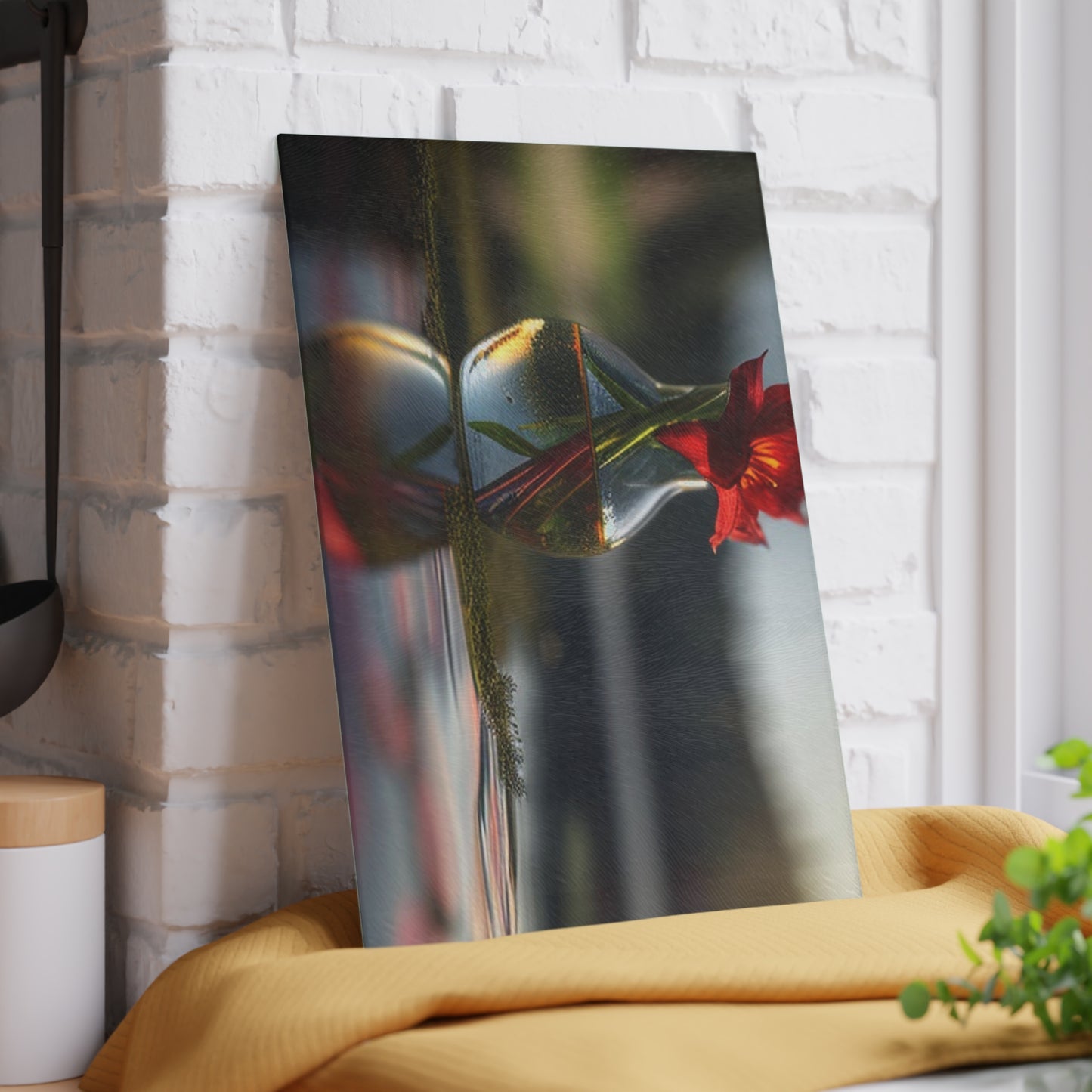 Glass Cutting Board Red Lily in a Glass vase 3