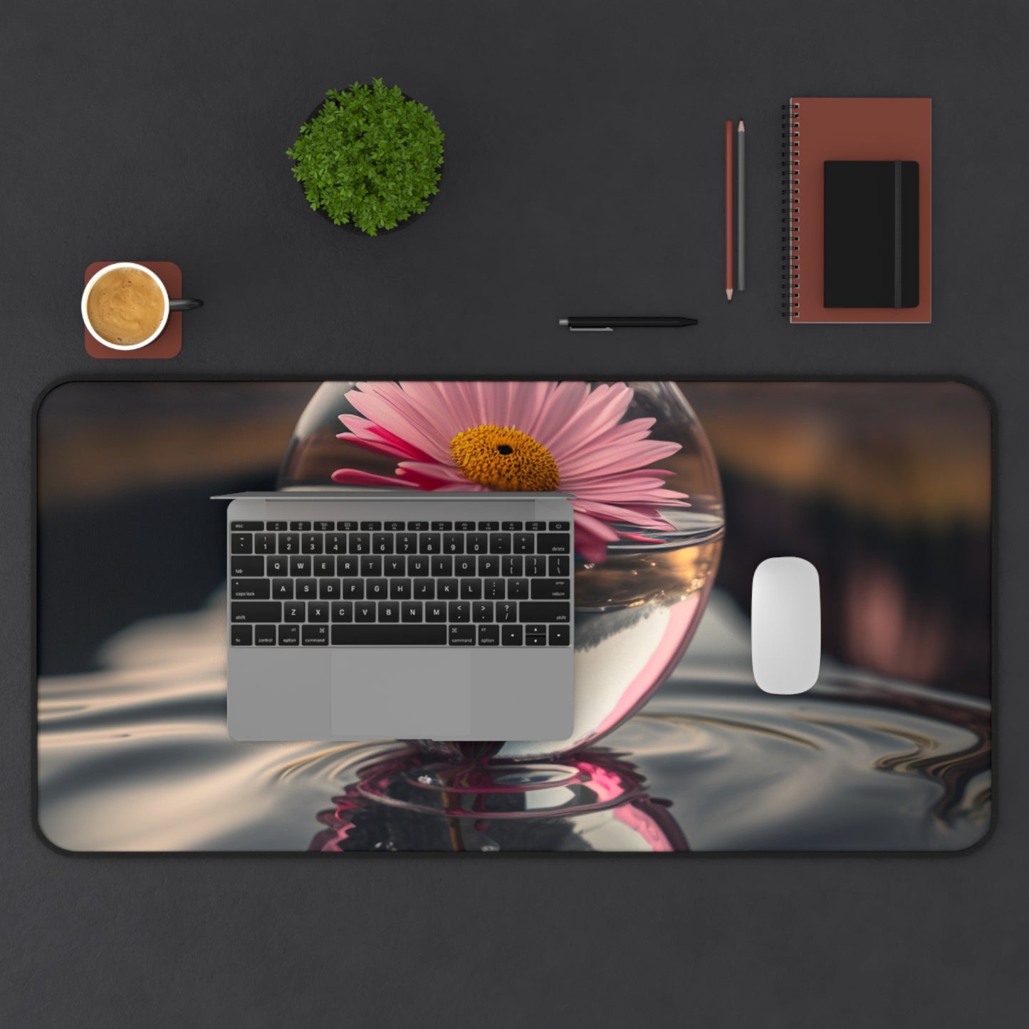 Desk Mat Daisy in a vase 2