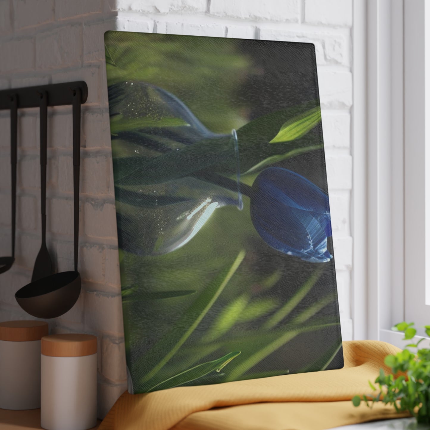 Glass Cutting Board Tulip 1