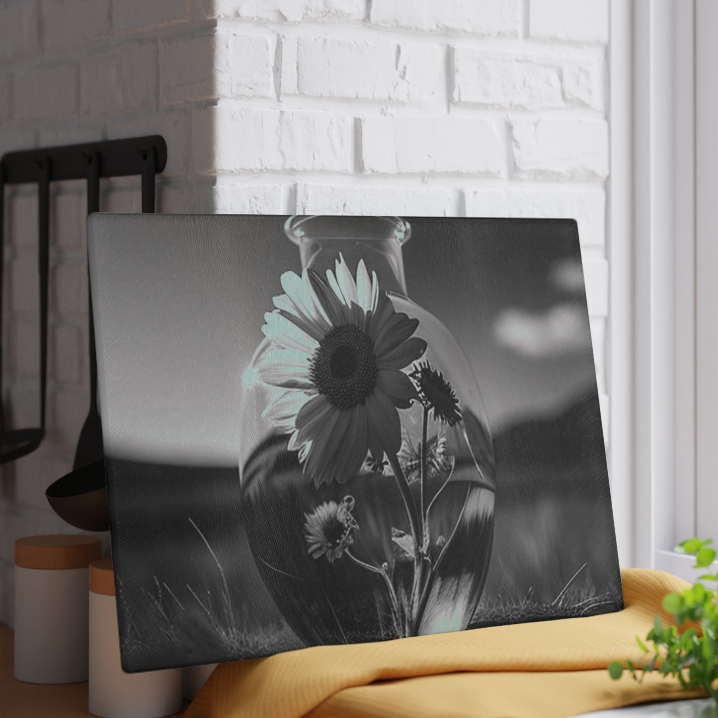 Glass Cutting Board Yellw Sunflower in a vase 4