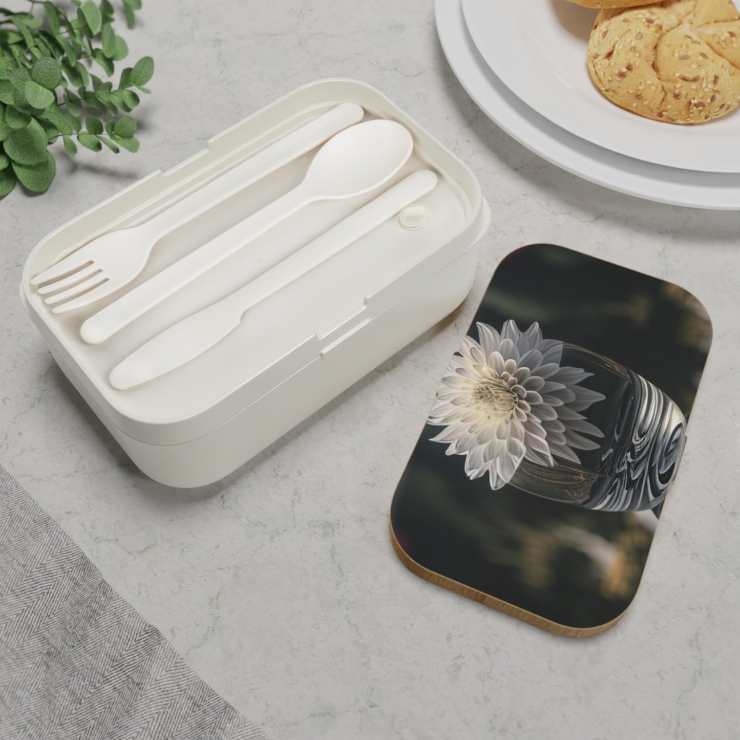 Bento Lunch Box White Dahlia 2