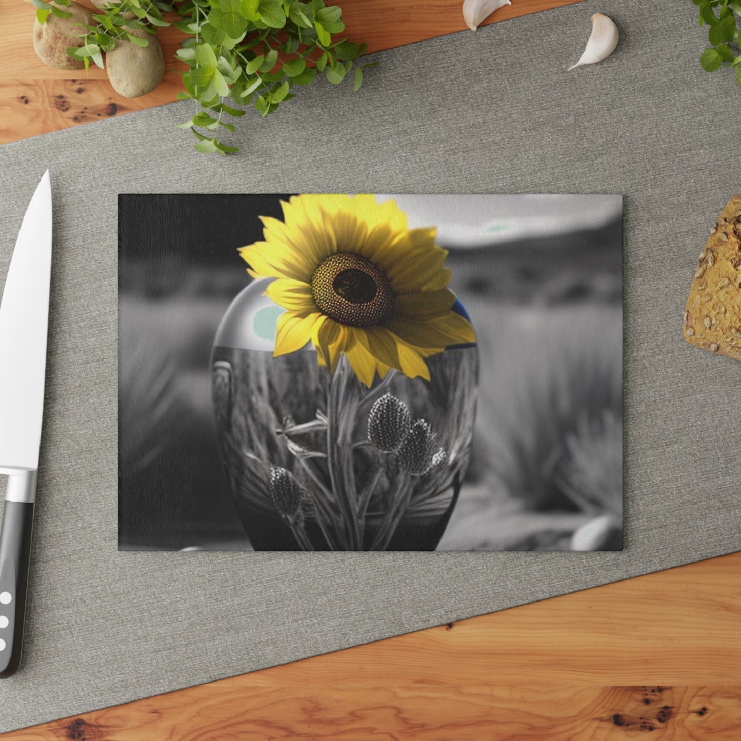 Glass Cutting Board Yellw Sunflower in a vase 3