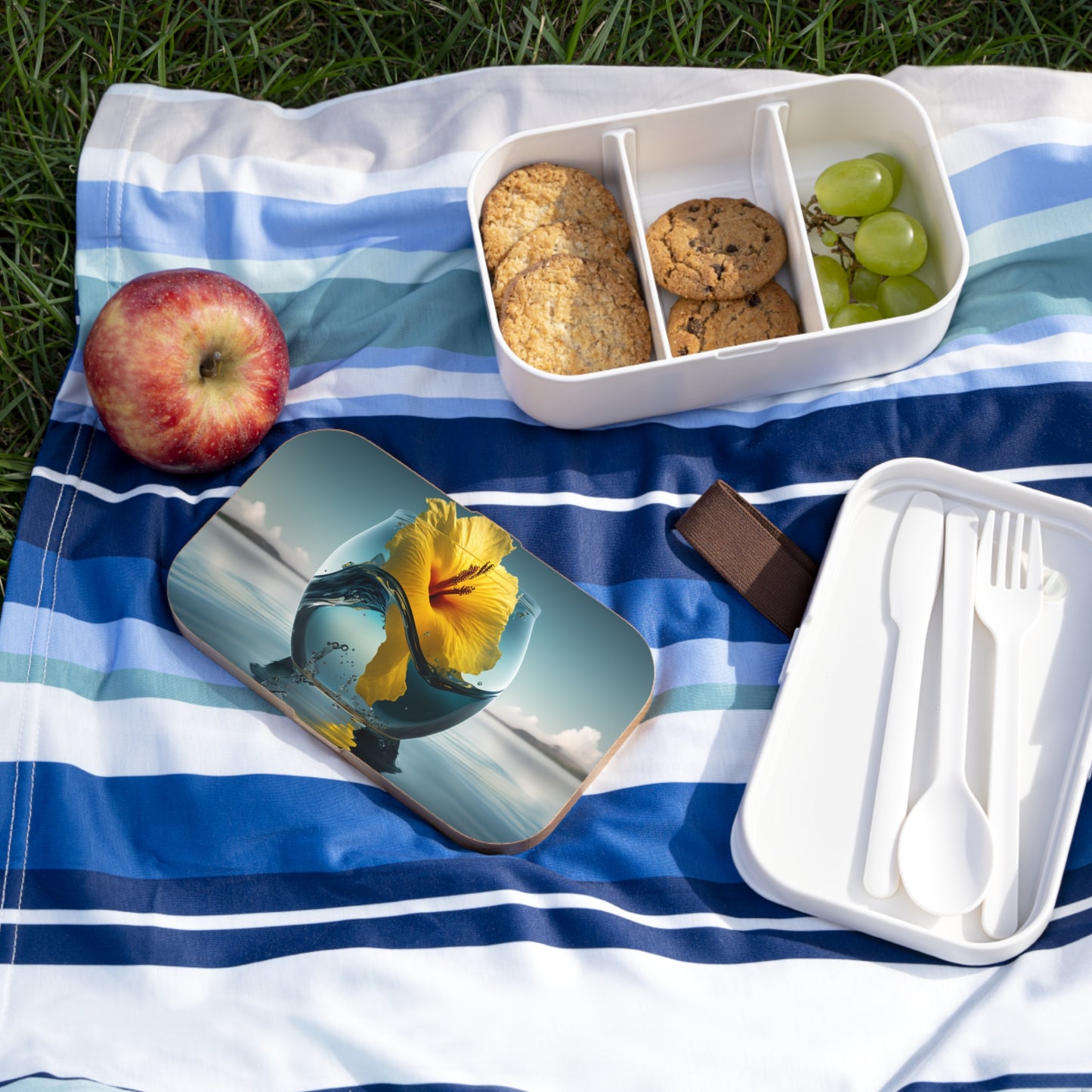 Bento Lunch Box Yellow Hibiscus glass 4