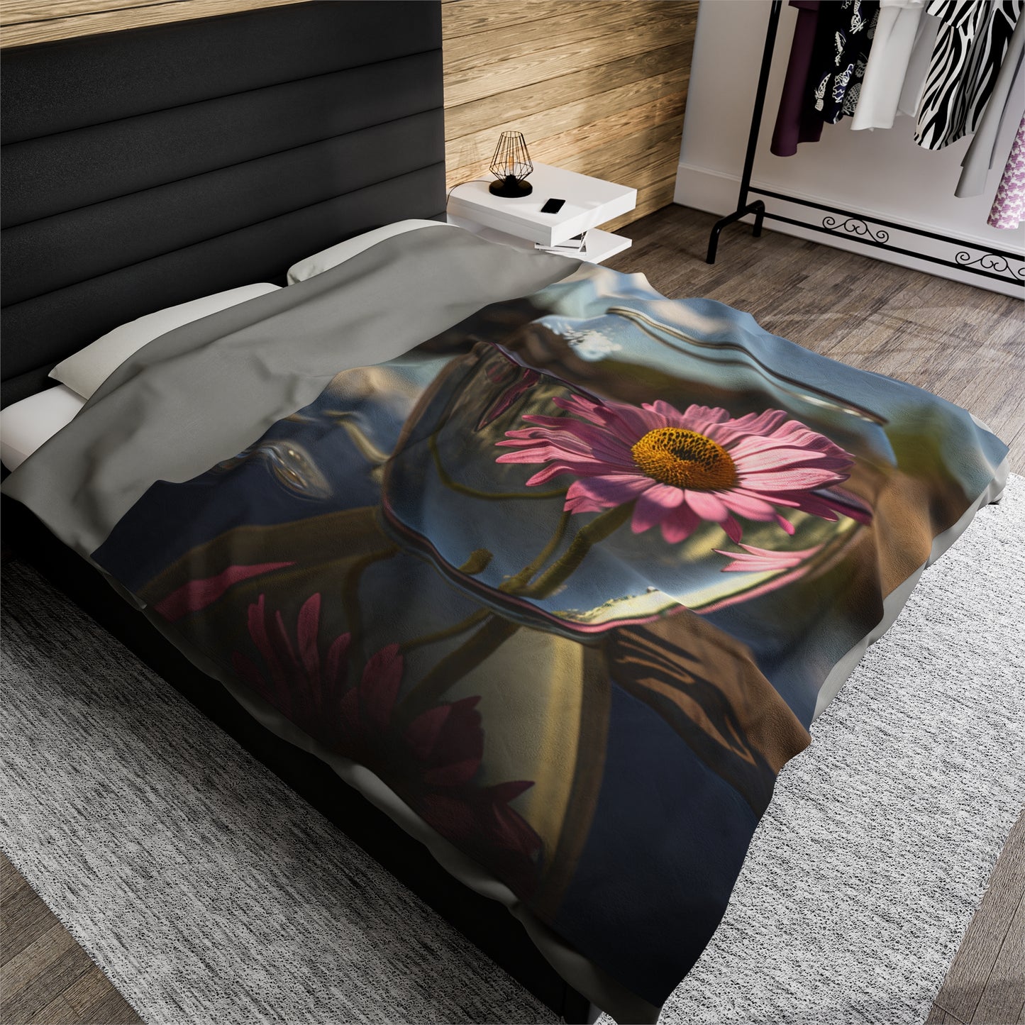 Velveteen Plush Blanket Daisy in a vase 1