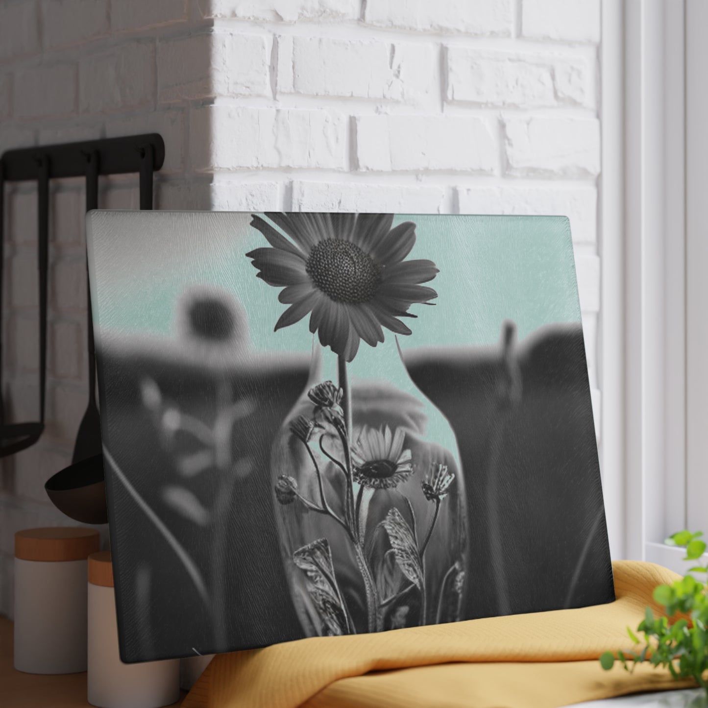 Glass Cutting Board Yellw Sunflower in a vase 2