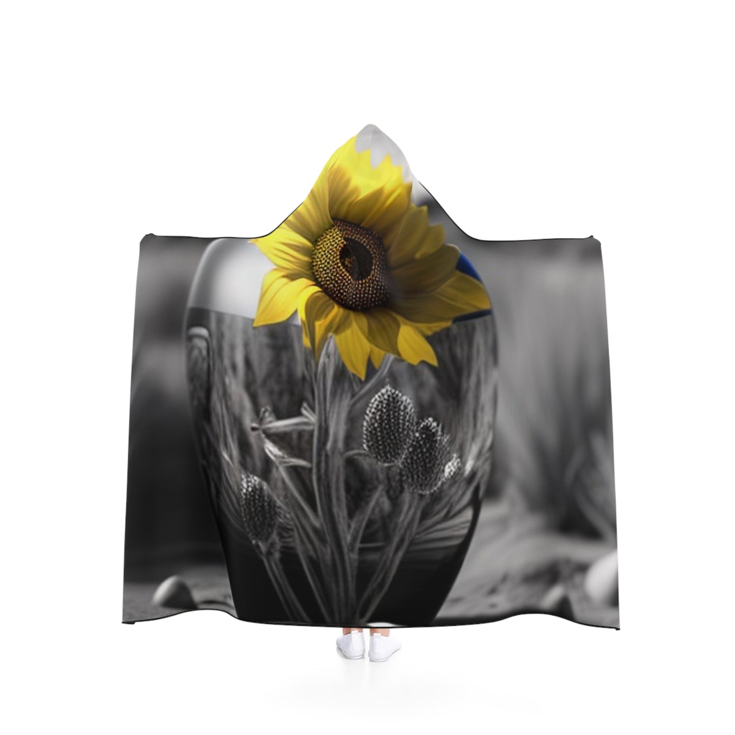 Hooded Blanket Yellw Sunflower in a vase 3