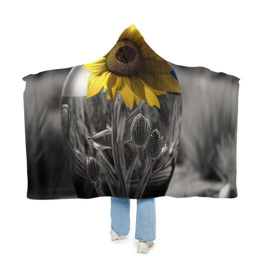 Snuggle Hooded Blanket Yellw Sunflower in a vase 3