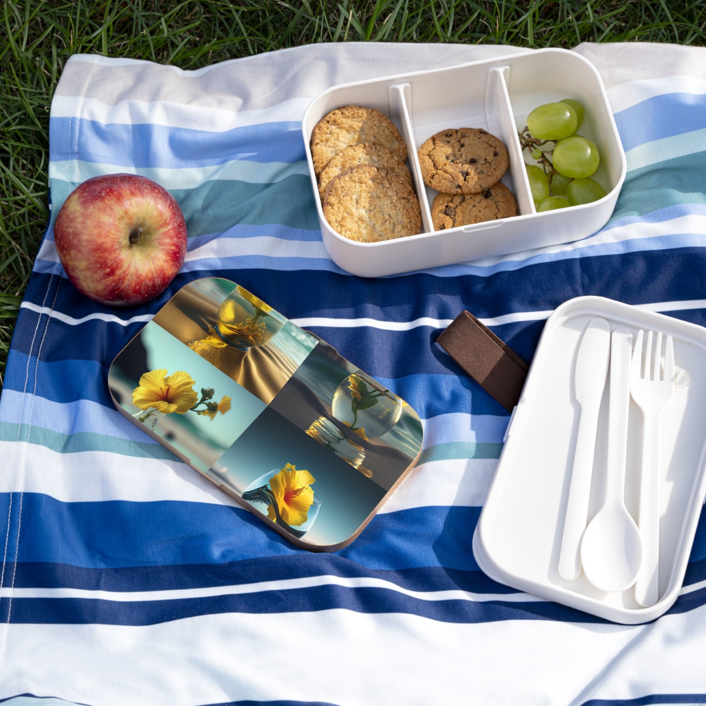 Bento Lunch Box Yellow Hibiscus glass 5