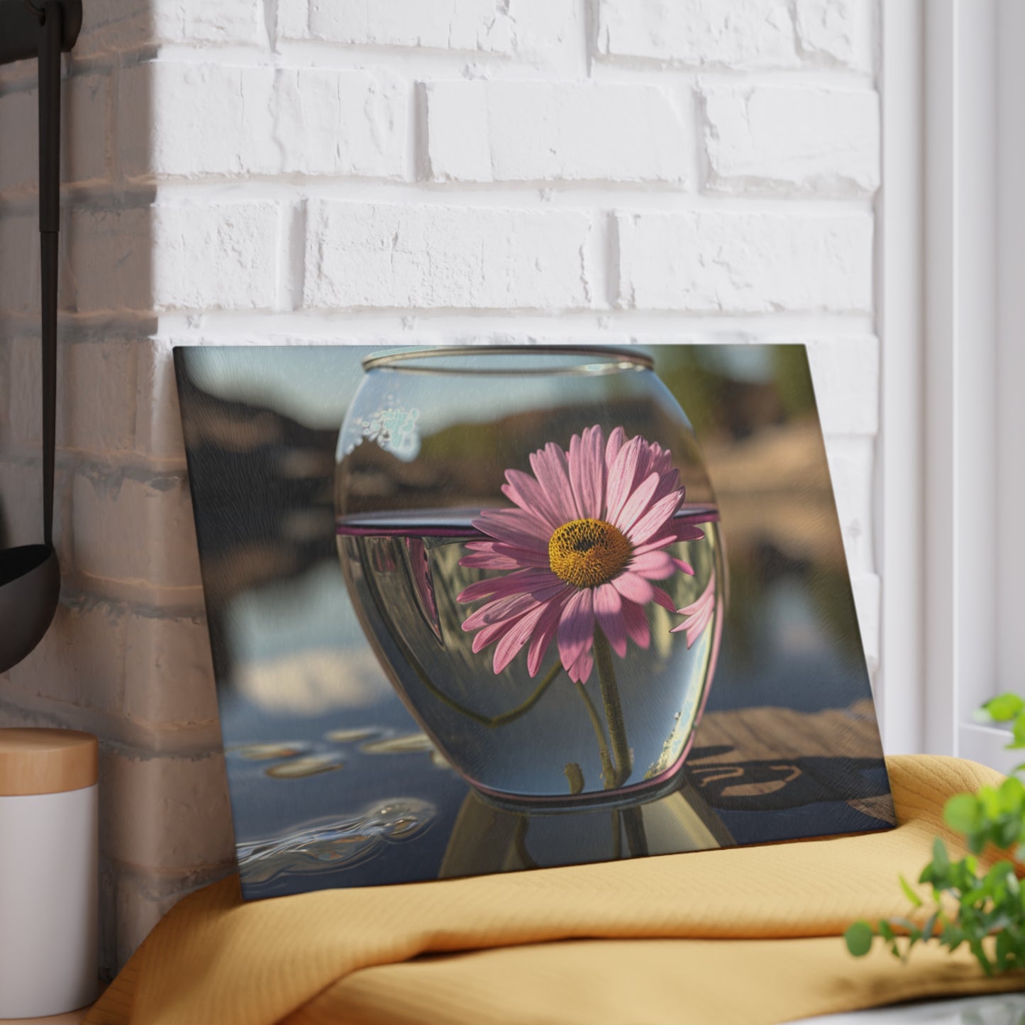 Glass Cutting Board Daisy in a vase 1