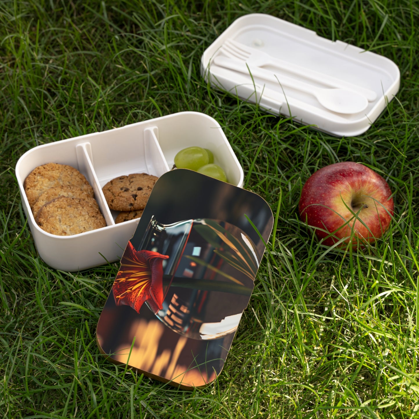 Bento Lunch Box Red Lily in a Glass vase 2