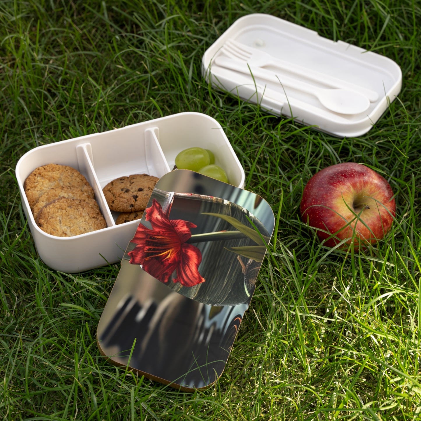 Bento Lunch Box Red Lily in a Glass vase 4