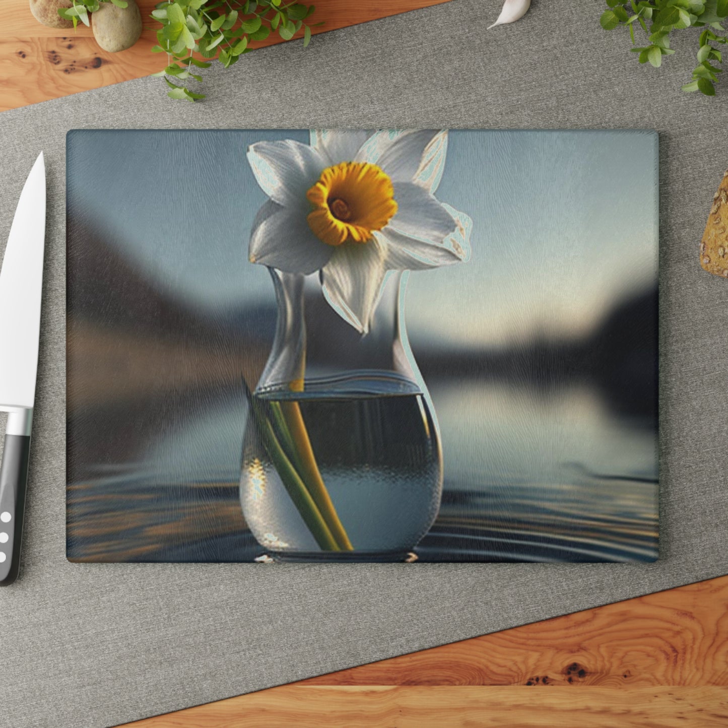 Glass Cutting Board Daffodil 3