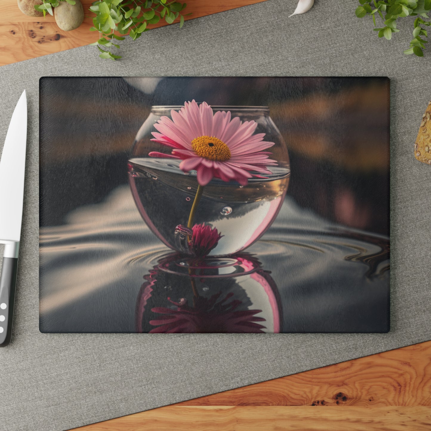 Glass Cutting Board Daisy in a vase 3