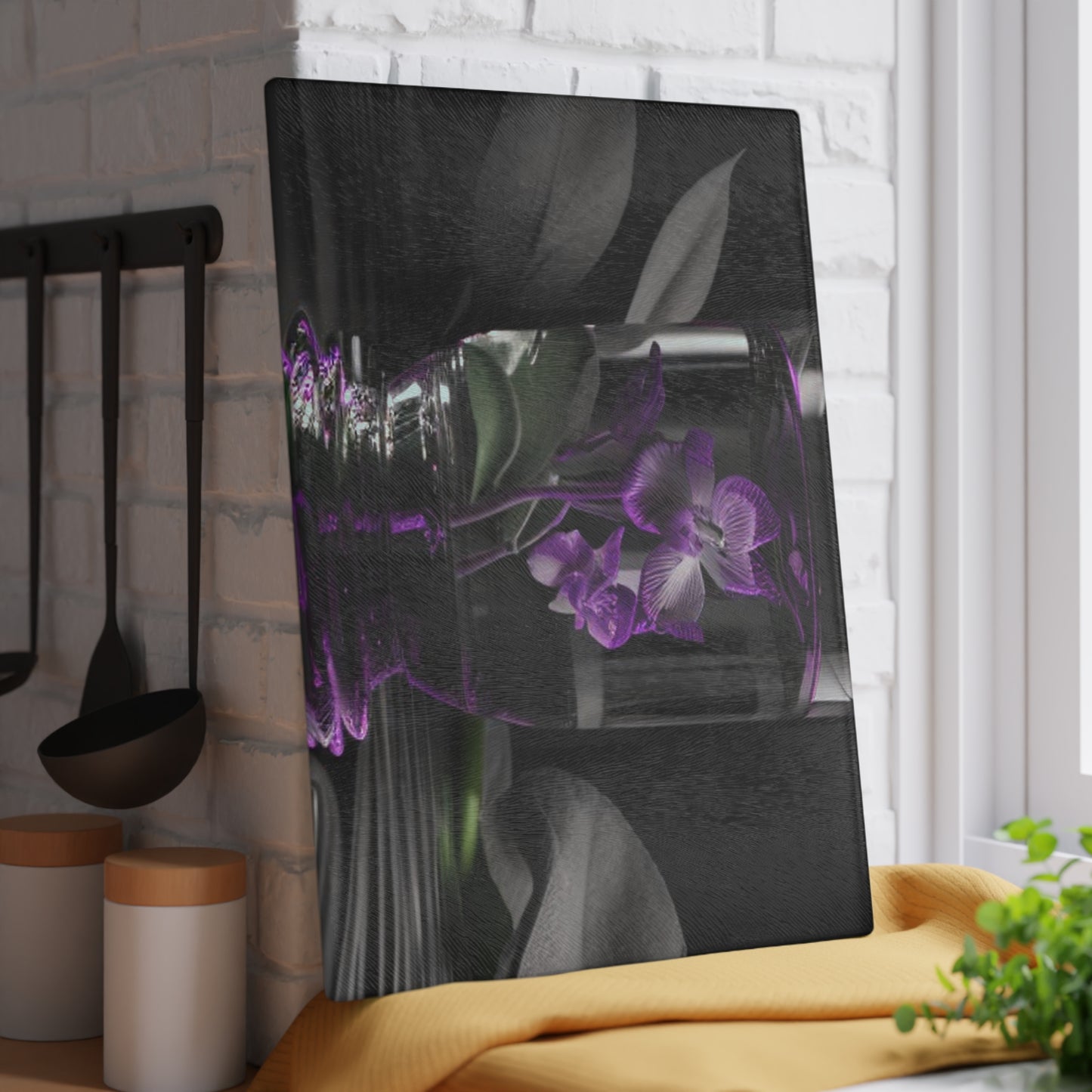 Glass Cutting Board Purple Orchid Glass vase 1