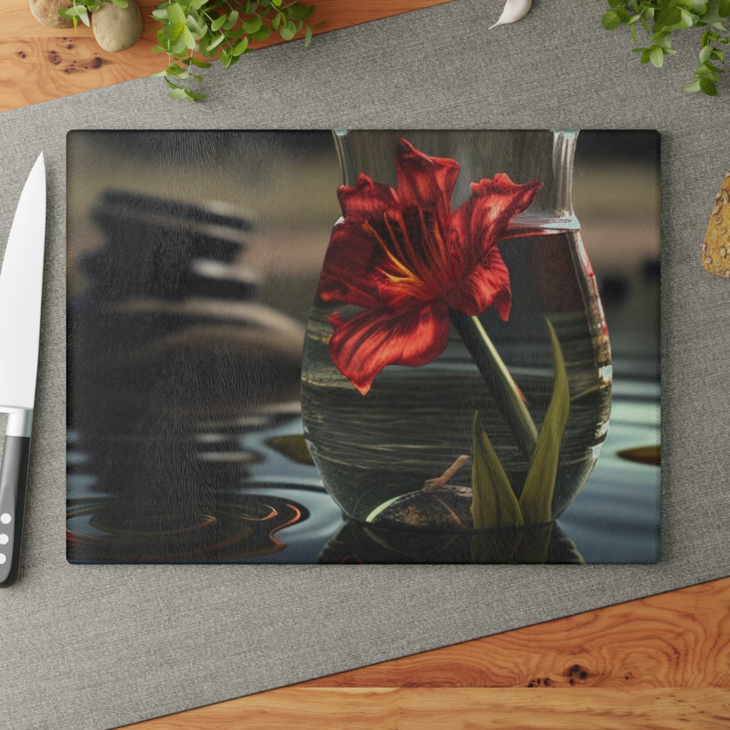 Glass Cutting Board Red Lily in a Glass vase 4