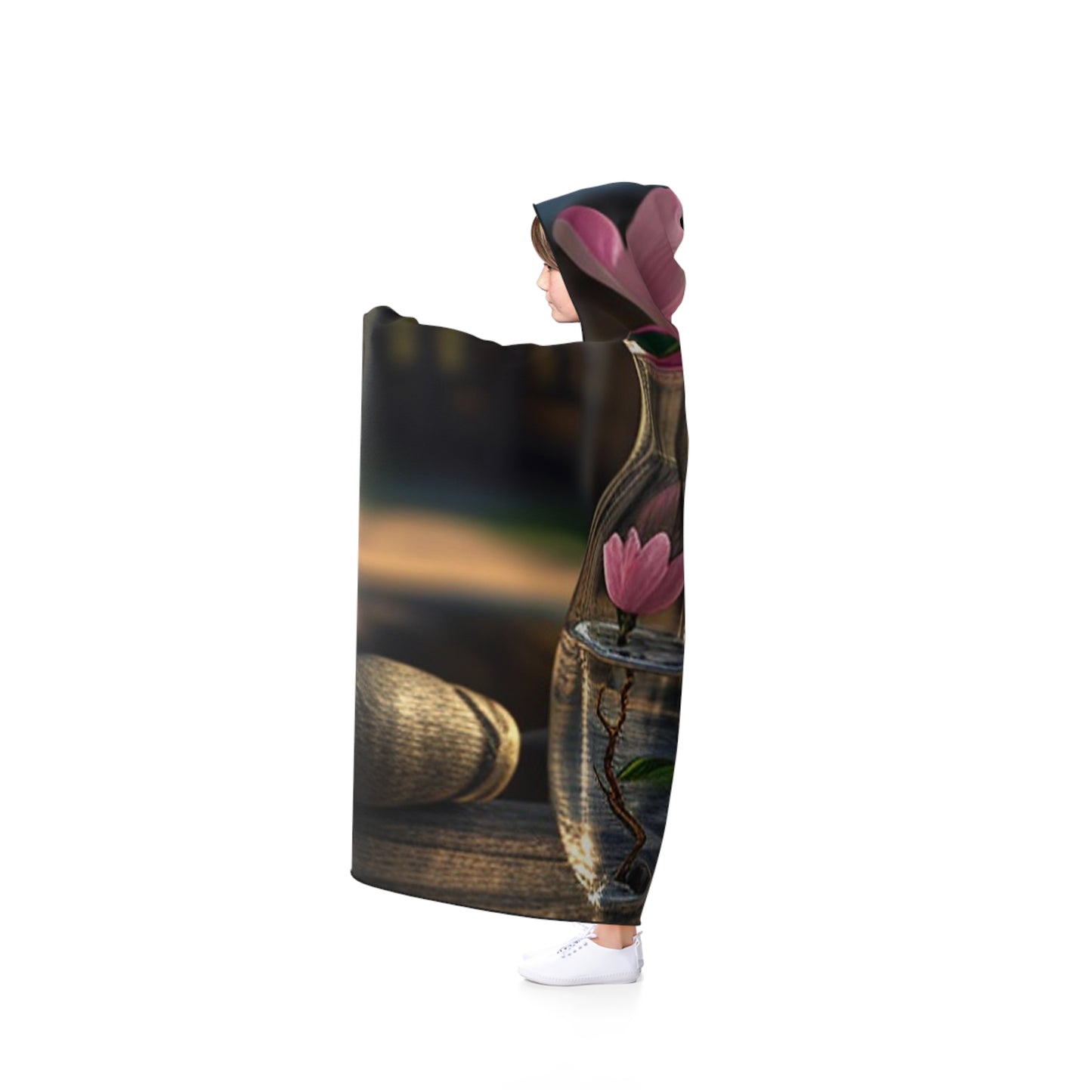 Hooded Blanket Magnolia in a Glass vase 4