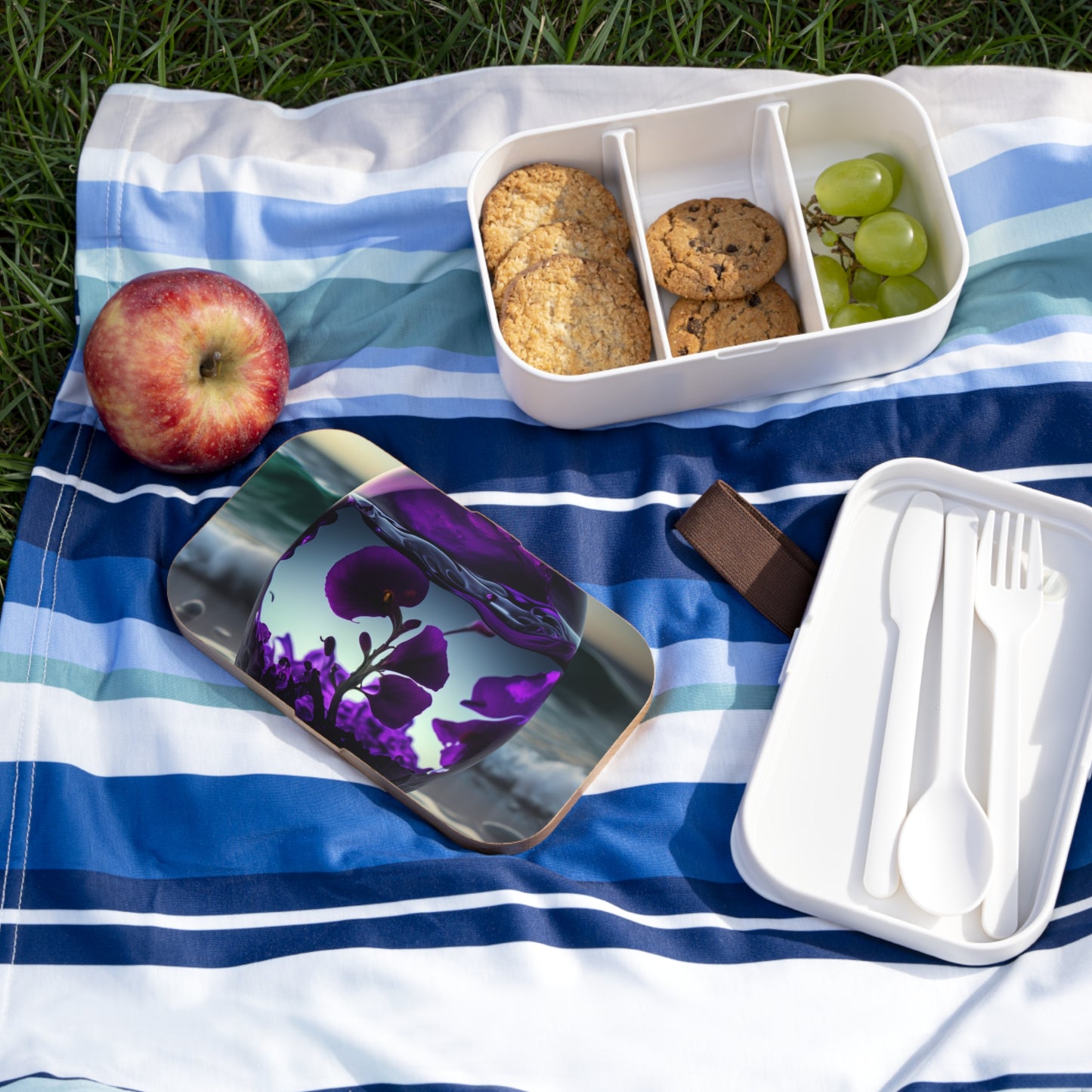 Bento Lunch Box Purple Sweet pea in a vase 4