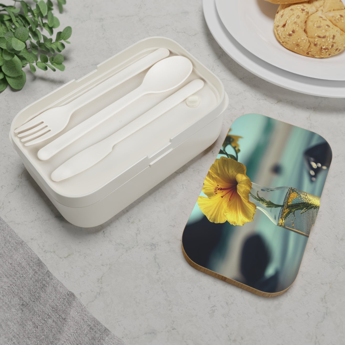 Bento Lunch Box Yellow Hibiscus glass 3